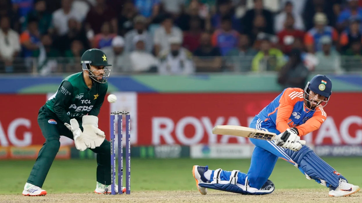 तिलक वर्मा 69 रन बनाते हुए पाकिस्तान के खिलाफ बल्लेबाजी करते हुए