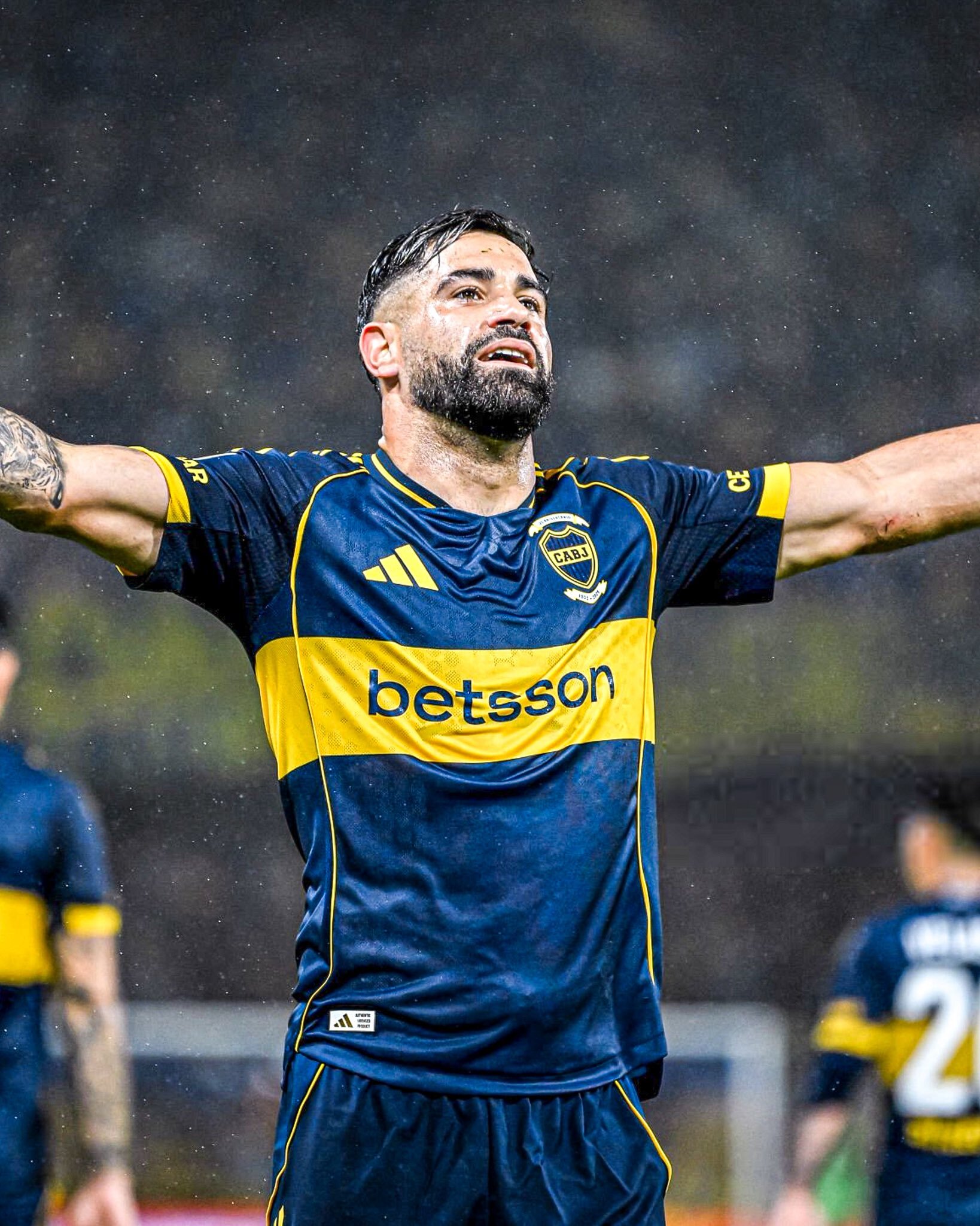 Barracas Central vs Boca Juniors players in action during an intense Argentine Primera División match